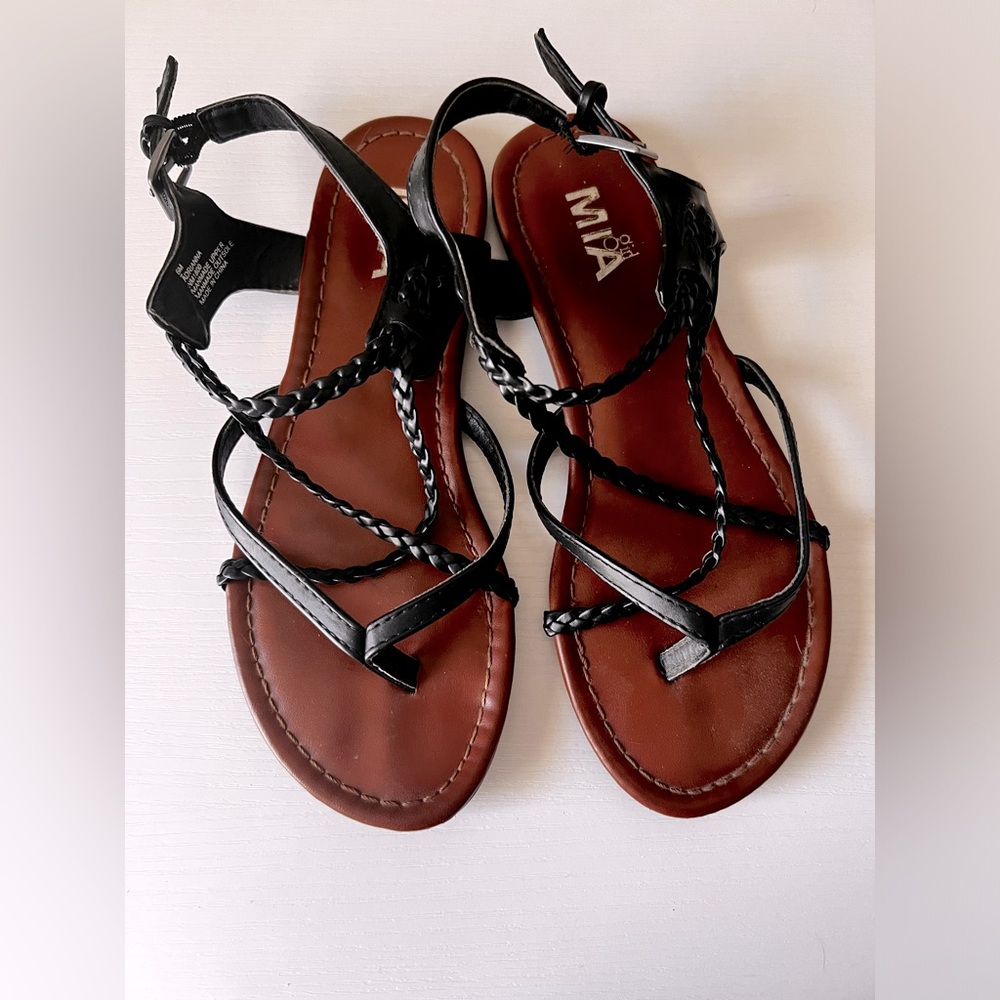 Black Braided Strap Sandals